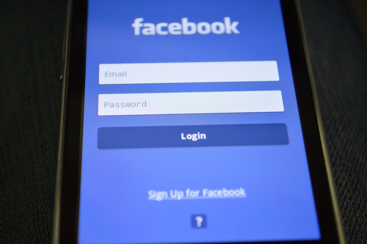 Facebook Security - 2 steps verification with an authentication app