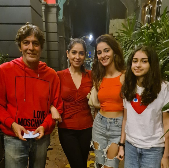 Ananya Pandey with her family